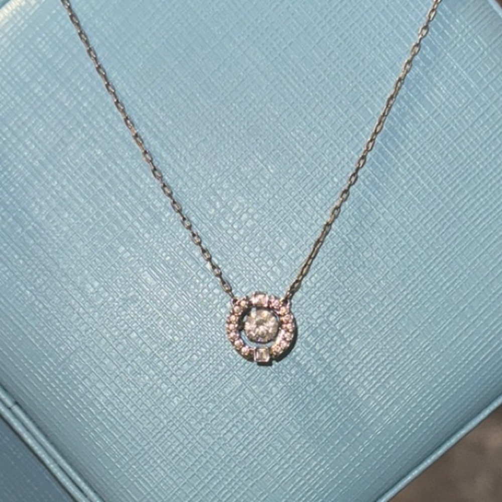 EUC Swarovski 17in Silver Una Necklace - Picture 3 of 9